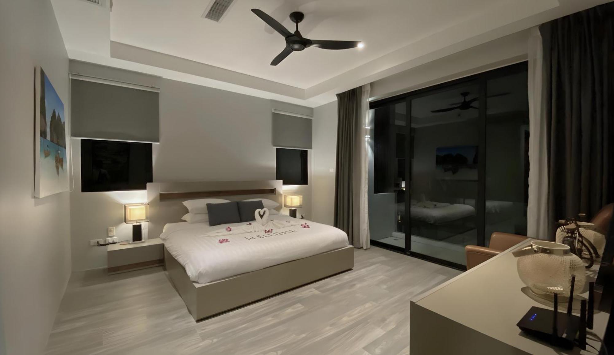 Twin Villas Seaview Kata Екстер'єр фото