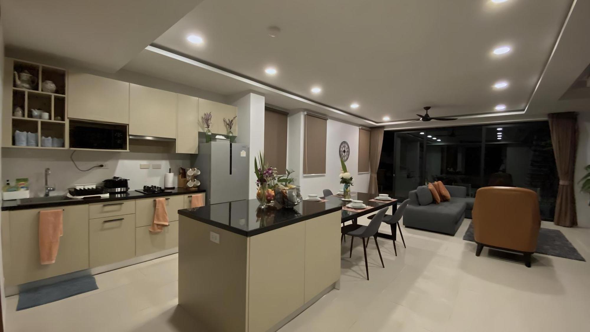Twin Villas Seaview Kata Екстер'єр фото