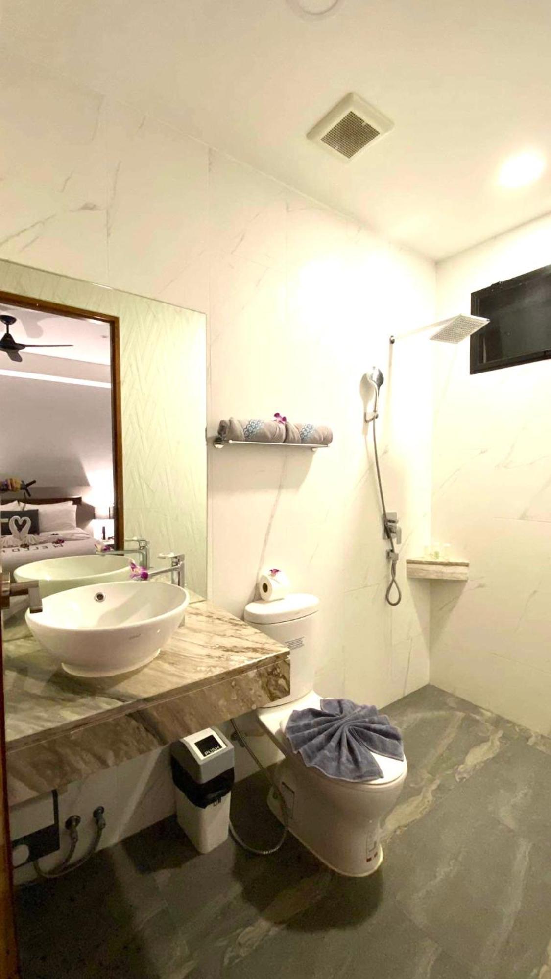 Twin Villas Seaview Kata Екстер'єр фото